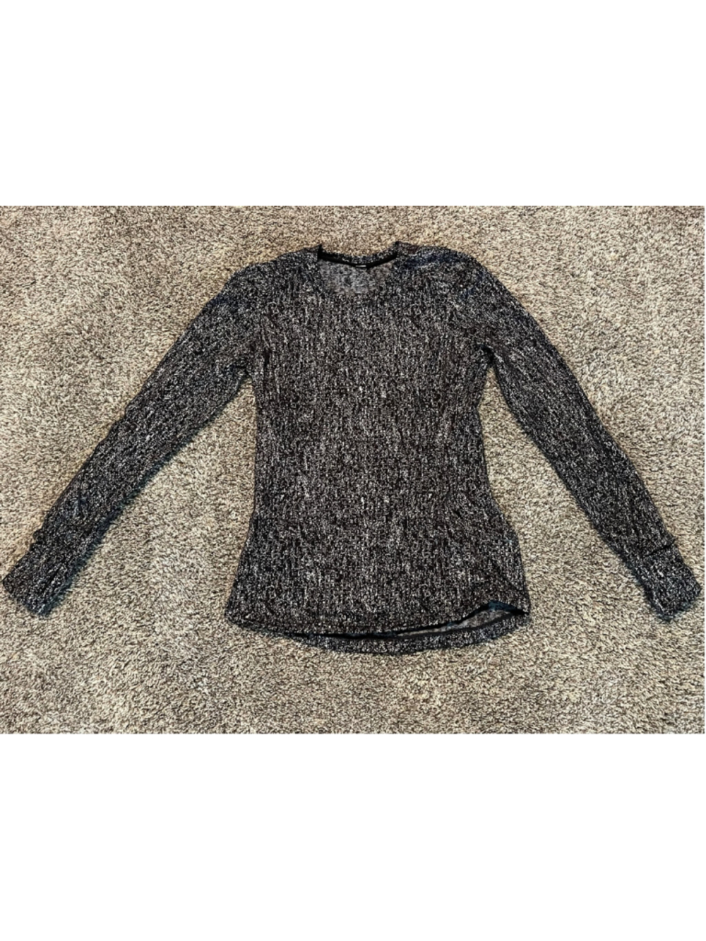 Lululemon Women’s Extra Mile Long Sleeve Shirt, Size 6, EUC